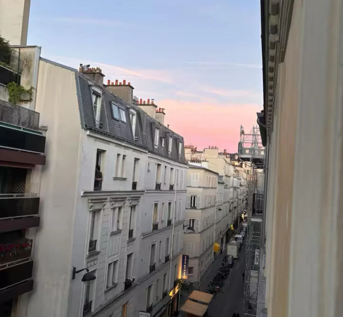 Appartement Eiffel Tower View Haussmanian Charm 2Min Walk From The Eiffel Tower Gardens à Paris France