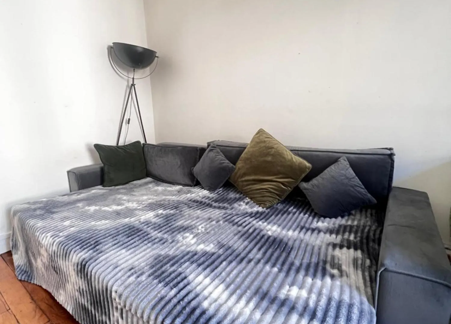 Appartement Eiffel Tower View Haussmanian Charm 2Min Walk From The Eiffel Tower Gardens à Paris 0*,